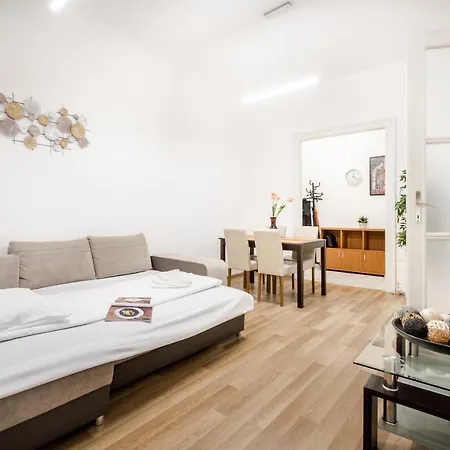 Bpr B4 Club Apartment *